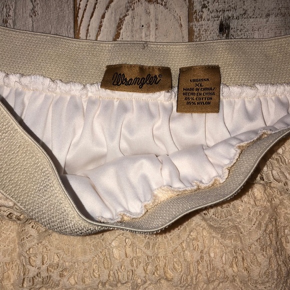 Wrangler lace skirt - Picture 2 of 2